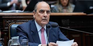 Francos se prepara para responder por las presuntas coimas y el Gobierno busca resolver sus internas