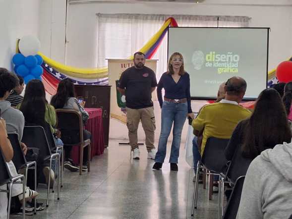 Emprendedores trujillanos comparten experiencias en IUTIRLA