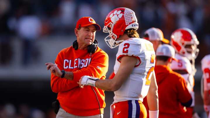 LSU at Clemson odds, picks and predictions