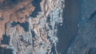 La NASA hizo un histórico hallazgo en otro planeta: el mineral que sugiere la presencia de agua y oxígeno