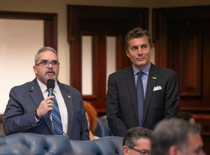Democrat Jose Alvarez crosses aisle to back ‘great individual’ Fabián Basabe for re