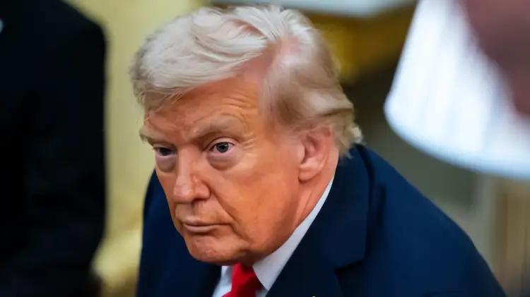 Trump amplía facultades militares para intervenir en protestas civiles en Estados Unidos