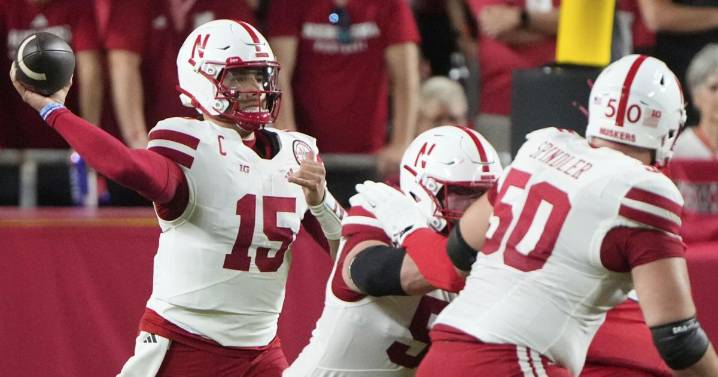 Nebraska holds off Cincinnati with late interception for 20
