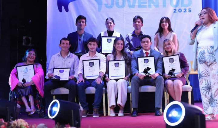 Ayuntamiento de Zacatecas Entrega el Premio Municipal de la Juventud