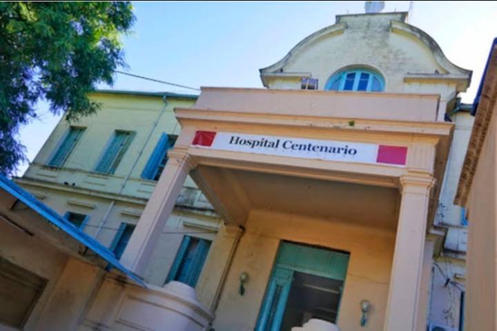 Mujer baleada por su pareja policía: le sacaron el respirador, pero su pronóstico es reservado