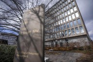 La Oficina de Gestión de Personal proyecta cerrar el año con hasta 300 mil empleados federales despedidos