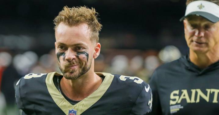Saints shake up quarterback room with surprising release of Jake Haener