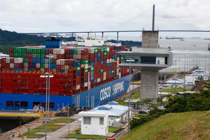 El Canal de Panamá proyecta una caída del 7,4 % en sus ingresos en el 2026