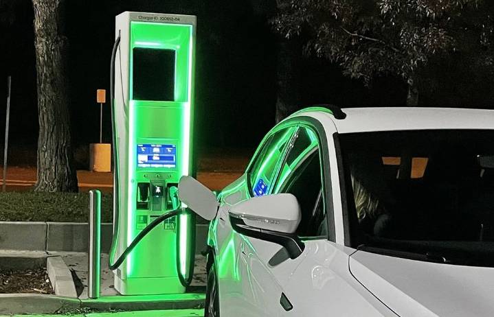 WA resumes EV charger program after court rules against Trump pause