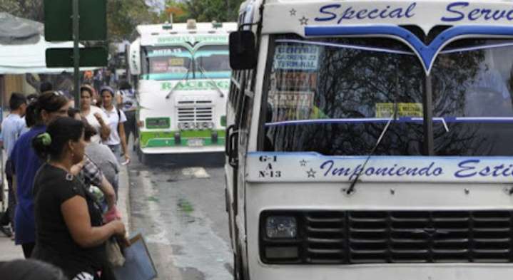 Venezuela al borde del colapso: Crisis del transporte público deja al 40% de las unidades paralizadas