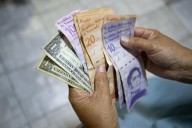 Dólar BCV cerró agosto con tendencia alcista ante un bolívar que pierde más terreno