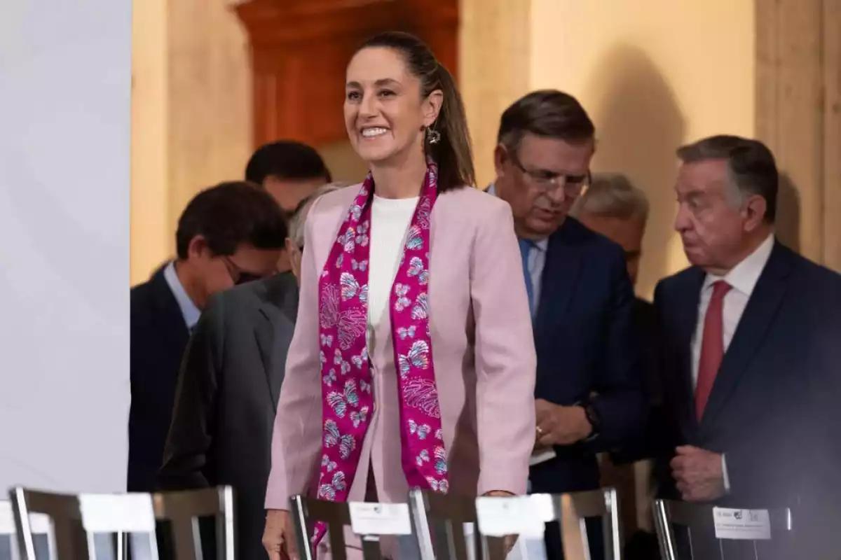 Presidenta Sheinbaum anuncia reunión con presidentes de Guatemala y Belice, buscando fortalecer relación regional