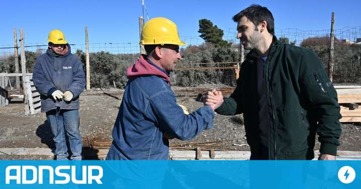 20:44 Dolavon: reactivaron la obra de 41 casas con inversión de más de 332 millones