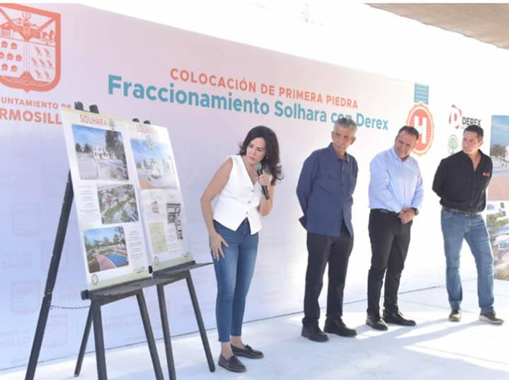 Da Toño banderazo a construcción de vivienda económica con paneles solares