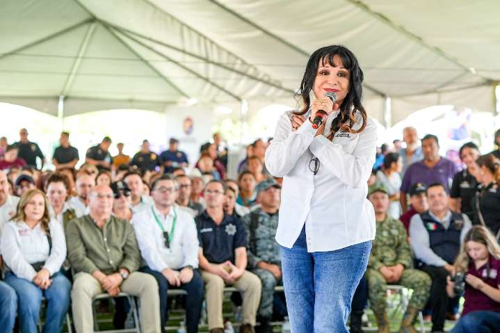 Atiende Alcalde de Mexicali zona Poniente con servicios