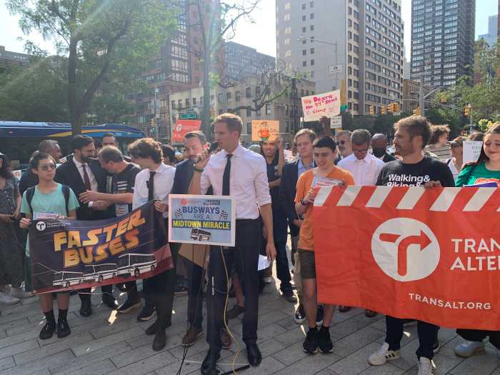 Victory on 34th Street: Transit groups, Manhattan pols, leave bus in the dust in bustling Midtown
