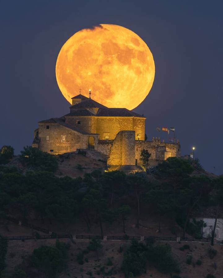 Este Fin de Semana no te Pierdas la Luna Llena del Esturión :: NASANET