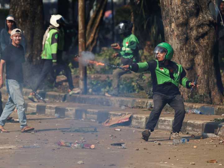 Indonesian president says lawmakers’ perks to be cut after deadly protests