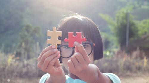 Autism diagnoses happening earlier for boys, analysis finds