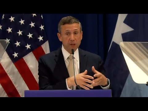 Democrats rally at DNC summer meeting