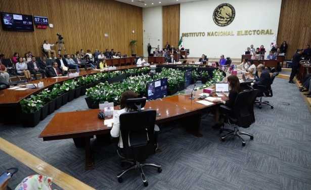 Entrega INE constancias a 45 candidaturas ganadoras declaradas como inelegibles