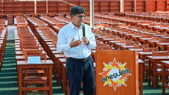Puerto Corío: gobernador Rohel Sánchez denuncia tráfico de licencias y pide nulidad total