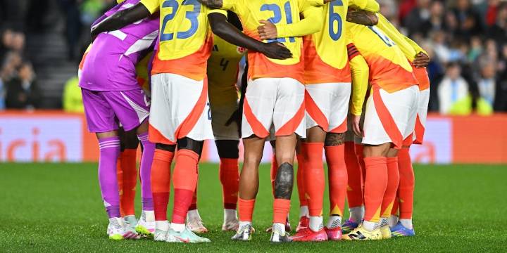 Esta será la camiseta de Colombia en caso de clasificar a la Copa Mundial de la FIFA 2026: un homenaje a Gabriel García Márquez