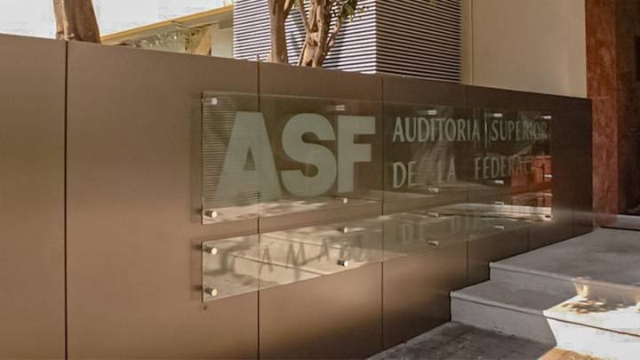 Auditor Colmenares exige renuncia a su director jurídico sin informar motivos del despido