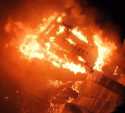 Destrucción total de vivienda deja incendio en Chimbarongo