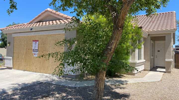 Tempe couple pleads guilty after June interaction with ICE agents