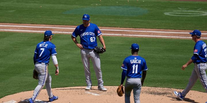 Royals’ trade deadline moves aim to balance winning now and building for the future