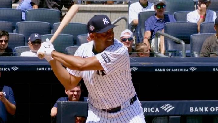 Mariano Rivera Hit a Base Knock Off Andy Pettitte at Yankees Old