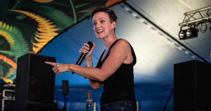 Fuming comedian blames Oasis after no one turned up to Fringe gigs