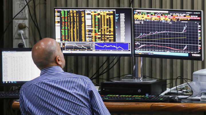 Caída de casi un 5% en la Bolsa