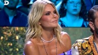 Publican fotos de Makoke, hundida y arropada por sus hijos, en su visita más dura al hospital para visitar a un familiar