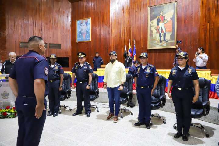 Ascendidos 179 bomberos de Monagas en el marco de su día nacional