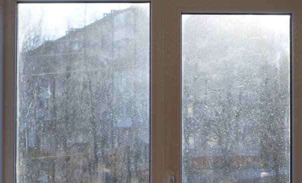 No van más los vidrios sucios: cómo limpiar ventanas sin esfuerzo