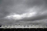 Hundreds of flights delayed Sunday at Denver International Airport