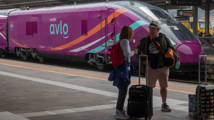 Renfe retira los trenes Avril de la línea a Cataluña, pero garantiza que los de Galicia no dan fallos