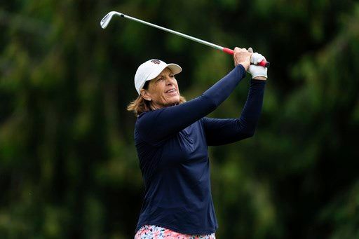 Brooke Henderson back in contention in Portland Classic in bid to end long victory drought
