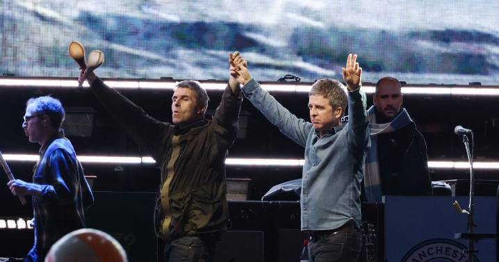 Oasis show descends into chaos as major fight breaks out at Toronto reunion gig