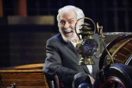 ‘Los 100 años los imagino cantando y bailando’: Dick Van Dyke, el comediante por el que los años no pasan