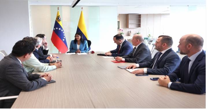 Venezuela y Colombia revisan agenda de cooperación energética