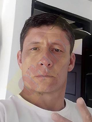 A otro que lo callan a bala en plena vía