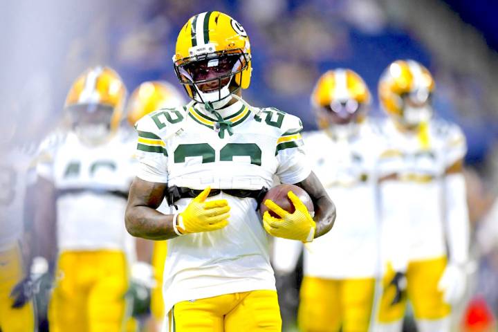 Who Should I Draft for Fantasy Football? Brashard Smith, Jarquez Hunter, Tetairoa McMillan, Matthew Golden, Travis Hunter, Dont'e Thornton, Jaxson Dart, Bhayshul Tuten, Keandre Lambert