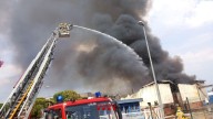 Un incendio industrial en Lliçà de Vall moviliza a 17 dotaciones de Bombers