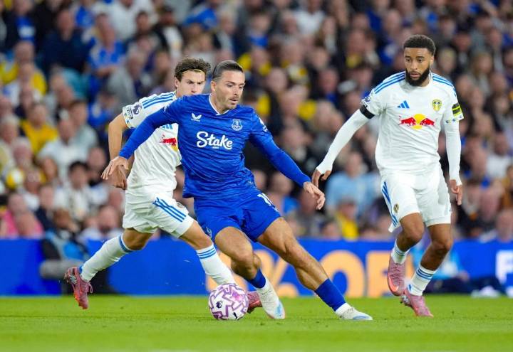 Grealish debuta con Everton en derrota ante el ascendido Leeds en la Liga Premier
