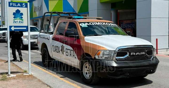La asaltan en estacionamiento de Soriana Morelos en Reynosa; acusan a reincidente