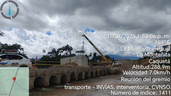 Con la llegada de la estructura metálica avanza construcción del puente sobre la quebrada Las Delicias