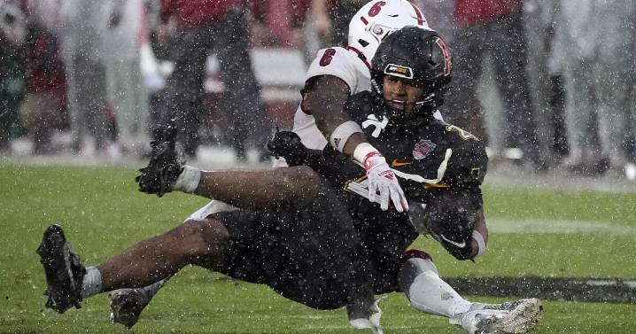 Judge's ruling effectively blocks two players from competing for USC and UCLA this season